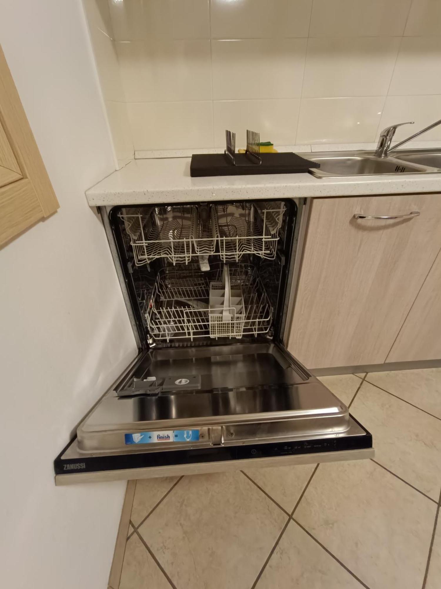 Pisolo Selvaggio Daire Tirano Oda fotoğraf