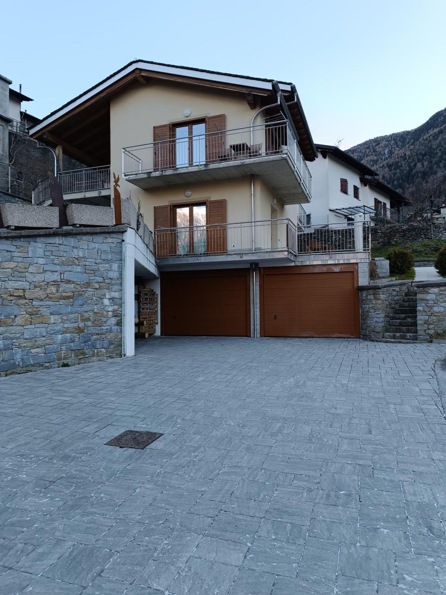 Pisolo Selvaggio Daire Tirano Oda fotoğraf