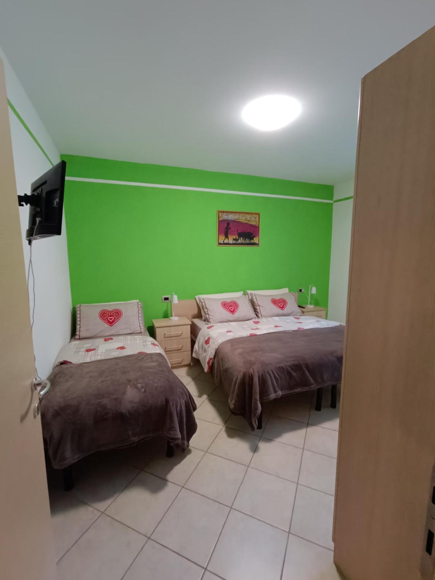 Pisolo Selvaggio Daire Tirano Oda fotoğraf